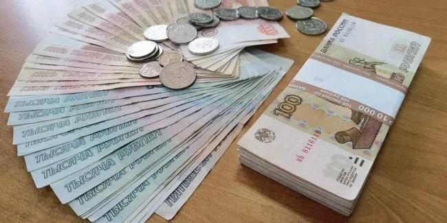 Взносы омичей во внебюджетные фонды выросли на 10 млрд рублей
