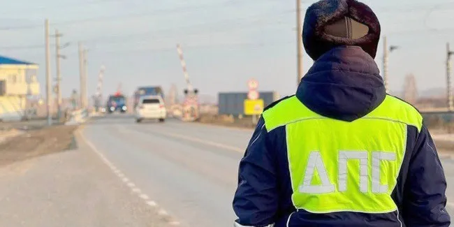 На трассе Черлак — Омск задержан пьяный водитель микроавтобуса